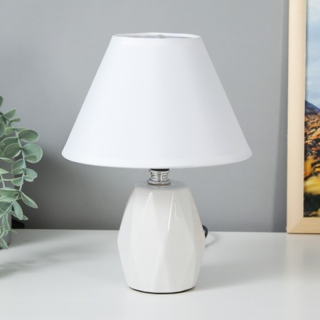 Board lamp 16877/1wt E14 40W white 18x18x24 cm Risalux