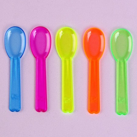 Tablespoons are plastic, in a set 12 pieces, mix colors