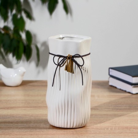 VAZA Ceramics Table "Blaz" 20.5 cm, white