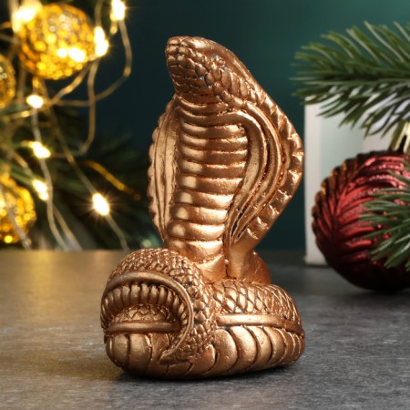 Figure "Cobra Malaya" aged bronze, 6x4x4cm-1