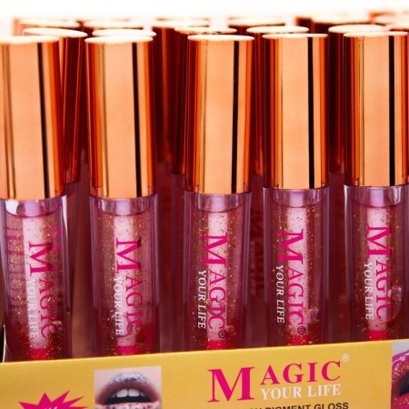 Lip gloss with sparkles-2