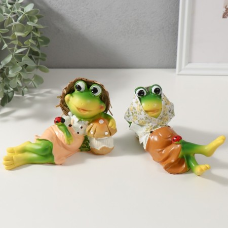 Souvenir Polystone "Frog in a clearing" mix 10x15x5.5 cm