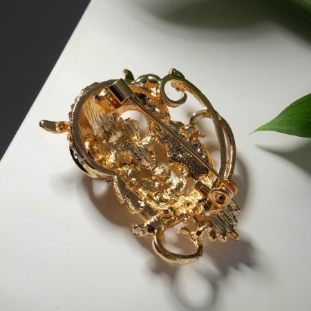 Brooch "Flilly Flood" on a branch, white color in gold-1