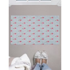 Fully rug in the hallway 