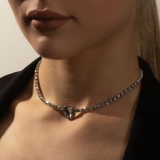 The necklace 