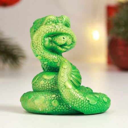 The figure "The snake spies" light green, 8x8cm-1