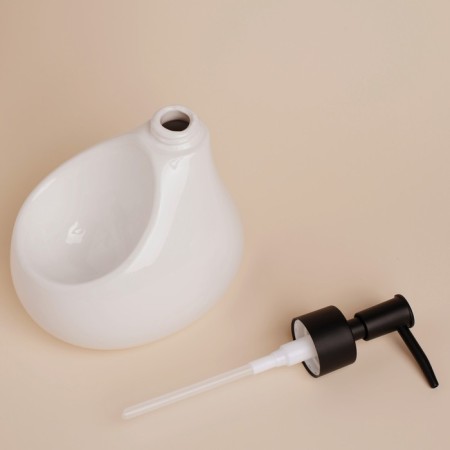 A soap dispenser with a Savanna drop sponge stand, 450 ml, white color-2