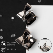 Earrings with rhinestones 