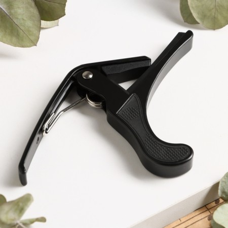 Capodastr for Music Life guitar is black-1