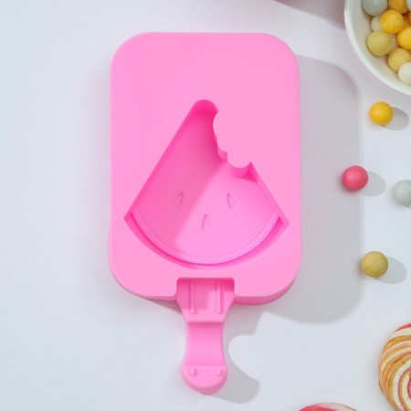 Form for ice cream Daulay "watermelon lobe", silicone, 14 × 7.5 × 2.5 cm, pink color