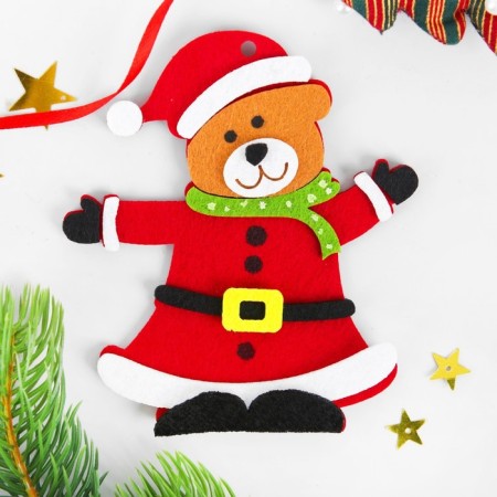 Set for creativity - create a Christmas tree decoration from the felt "New Year's bear"