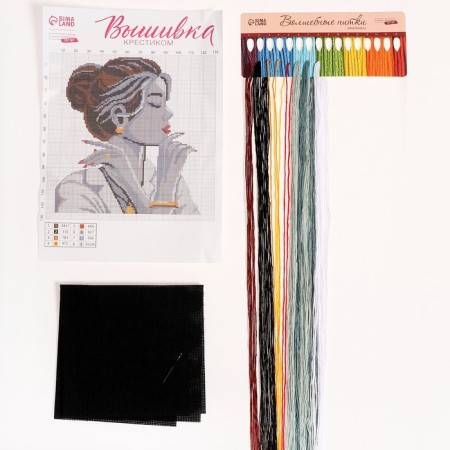 Cross -stitch on the black canvas "Girl in Gold", a set for creativity, 25 x 25 cm-2