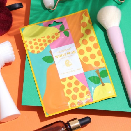 Mask fabric moisturizer for face with pears extract