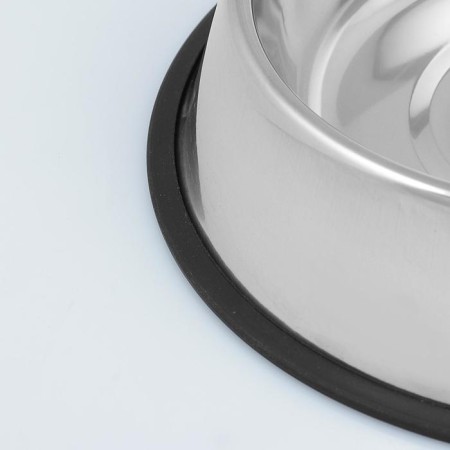 A bowl with a non -slip base, 2.4 liters-1