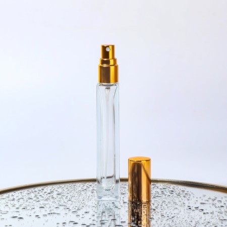 A bottle for storage, with a sprayer, 10 ml, golden color-2