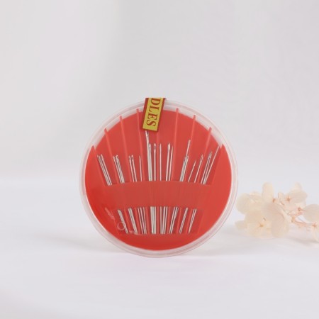 Sewing needles in a plastic box, 24 pcs, color mix