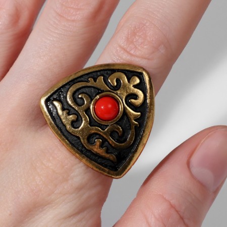 Ring of the "ethnic" patterned triangle, red color in black gold, dimensionless-2