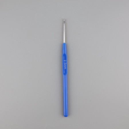 Knitting hook, with a plastic handle, d = 2.5 mm, 13.5 cm, blue color-1