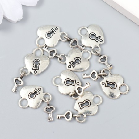 Decor for creativity Metal "Hearts and Classes with a key" 2.5x1.3 cm-2