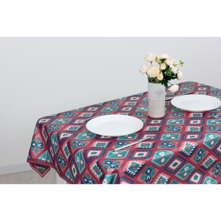 The tablecloth Meiwa FB-311 Az Red/BR 122x152 cm is red.-2