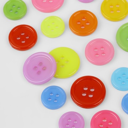 A set of buttons, 4 punctures, d = 12.5 / 15 / 17.5 mm, 80 ± 4 pcs, in the container, color colorful color-1