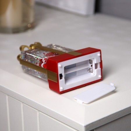 LED figure "Santa Claus with a gift" 7.5 × 12.5 × 4.9 cm, plastic, batteries AAAX2 (not complete), glow of warm white-2