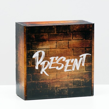 Self -charged box, without a window, "Present", 19 x 19 x 9 cm