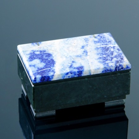Casket, 9x6x5 cm, azure, coil
