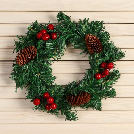 New Year's Wreath D-19 cm "Cozy fairy tale" berries of cones