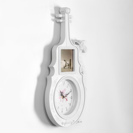 Watch walls, series: photo frames, "guitar", discrete move, 34 x 47 cm, dial 14 cm-1