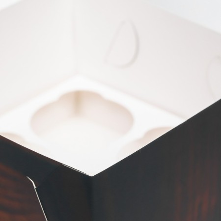 Packaging for 4 cupcakes with the Gliltwine window, 16 x 16 x 10 cm-6