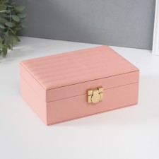 The casket to the leatherette for jewelry 