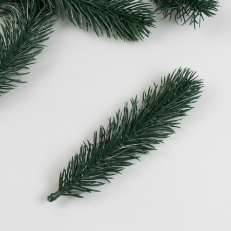 Decor for creativity "spruce branch" green 14.5 cm