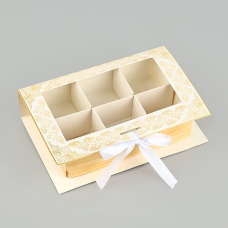 Box for 6 sweets with Eid Mubarak cells 14.8 x 9.5 x 3.5 cm
