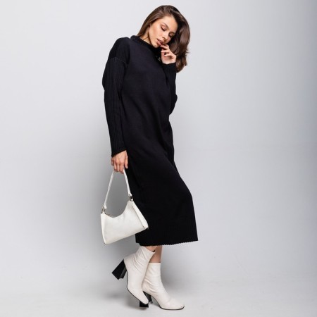 Women's dress, black color, one size (44-50)-1