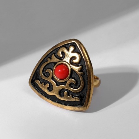 Ring of the "ethnic" patterned triangle, red color in black gold, dimensionless-4
