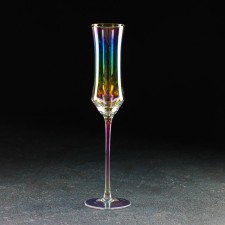 A glass of glass for champagne 