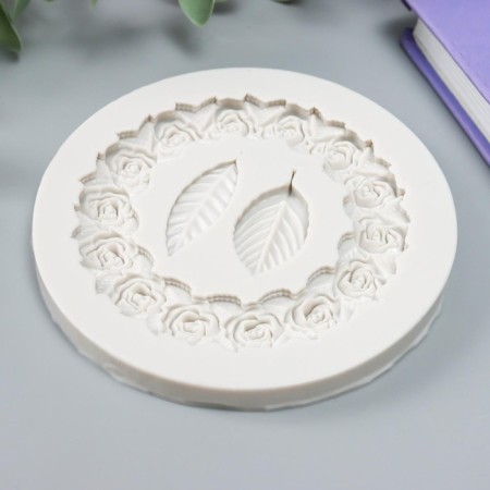 Mold Silicon "Circle of roses and leaves" 3 objects mix 8.5x8.5x0.5 cm-2