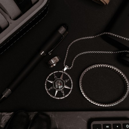 Pompeii-Pompey pendant compass, black color in silver, 70 cm-3