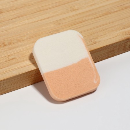 Makeup sponge, 5.5 × 4.5 cm, white/beige color
