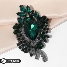 Brooch 