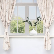 A set of curtains d/kitchen with sequences of Ethel 