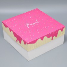 Cake box, confectionery packaging Pressent, 31 x 31 x 15 cm