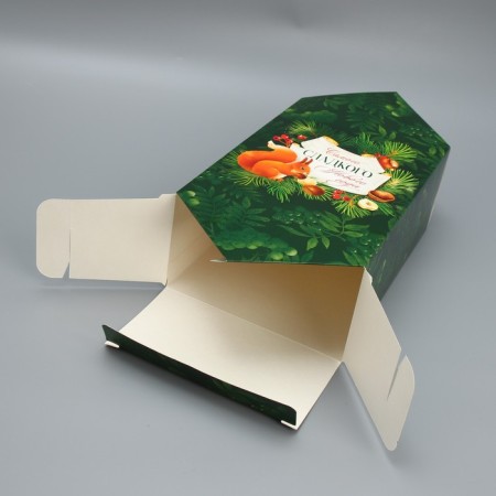 The prefabricated box - the context "Squirrel", 18 x 28 x 10 cm, New Year-2