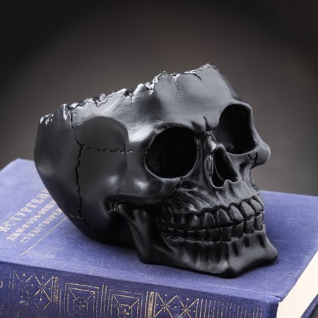 Aromatic candle in concrete "Black Skull", 14x11 cm, citrus-eucalyptus