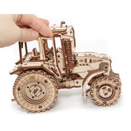 Prefabricated model 3D Ewa tractor Belarus 82-7
