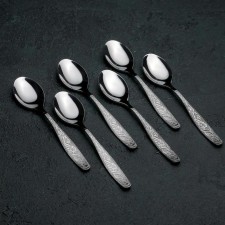 A set of teaspoons 