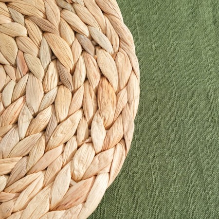 Serving napkin for a table D 25 x 1 cm., Water hyacinth-2