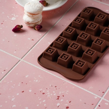 Form for sweets and chocolate of the share "Candy", 21 × 10 cm, 15 cells (2.3 × 2.3 cm), brown color-5
