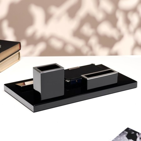 Table of desktop stationery 4V1-2